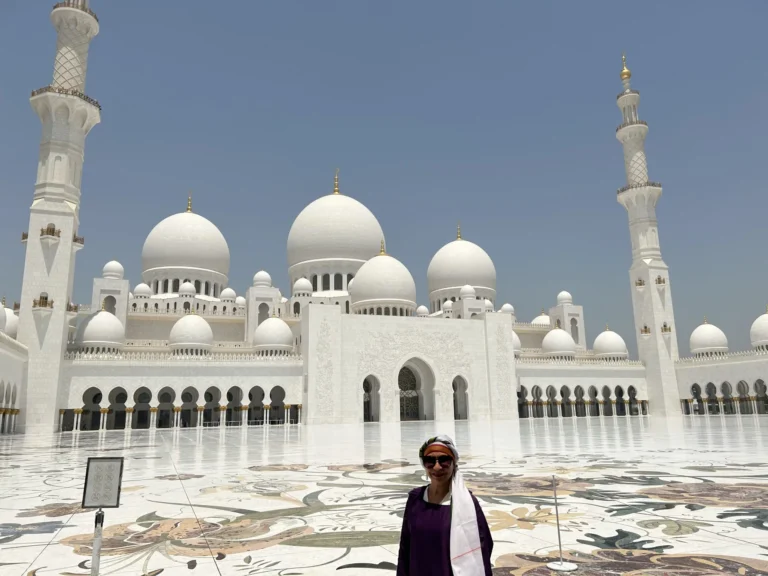 mercedesarcerojas_1033-abu-dhabi_mezquita-sheikh-zayed_2024-06-28_101-pm-scaled-2