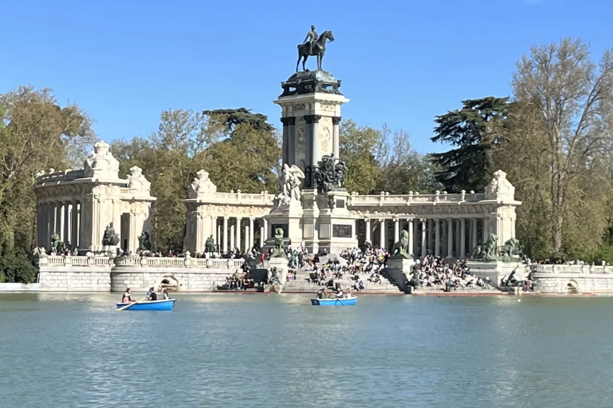 Alma-Ortiz_Ortiz_alortiz_1071-madrid_parque-del-retiro_2023-04-11_759-pm-scaled